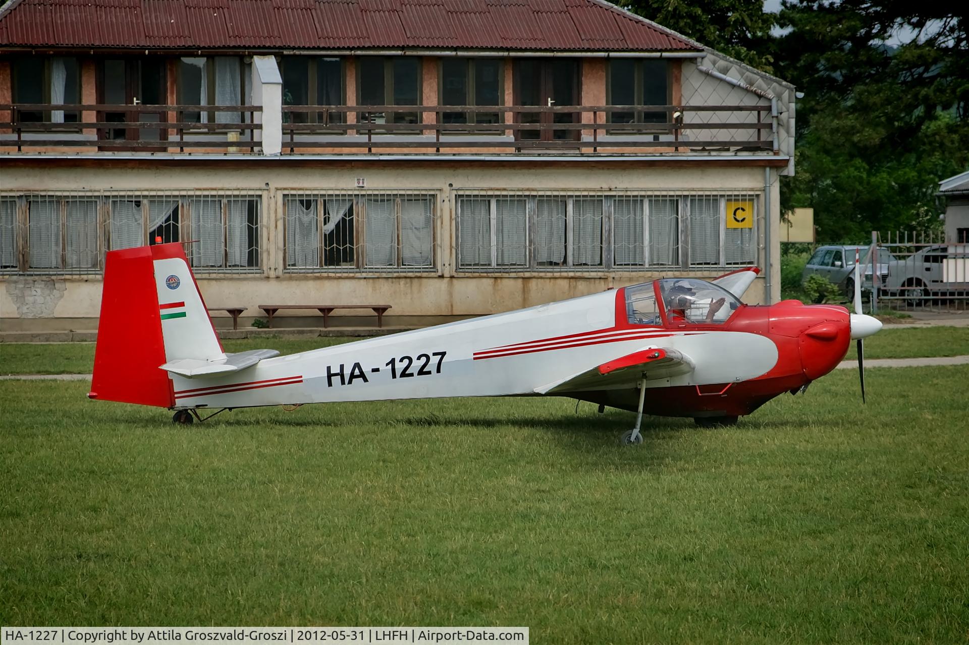 HA-1227, 1976 Scheibe SF-25E Super Falke C/N 4312, LHFH - Farkashegy Airport, Budakeszi, Hungary