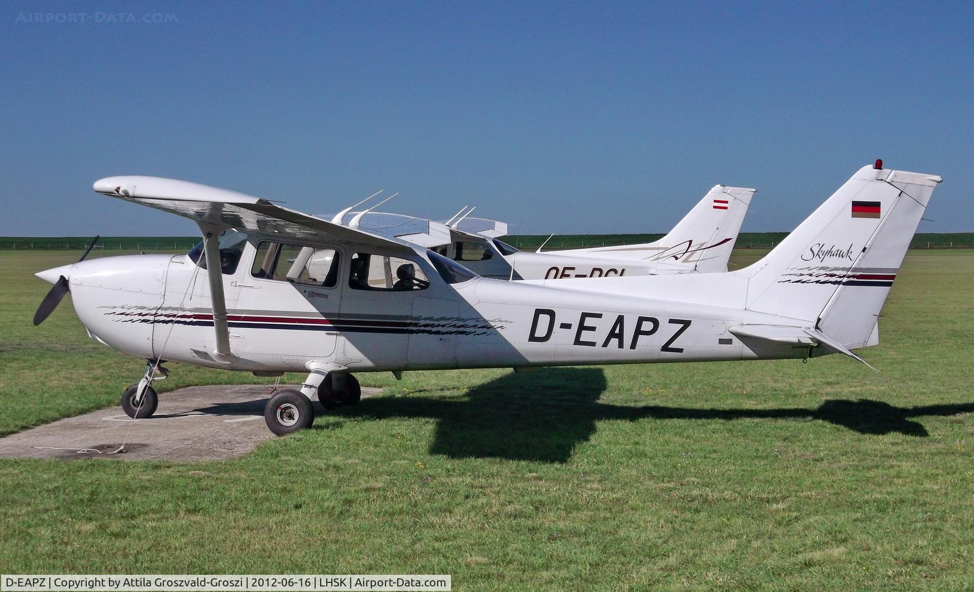 D-EAPZ, Cessna 172R Skyhawk C/N 17280269, LHSK - Siófok-Kiliti Airport, Hungary