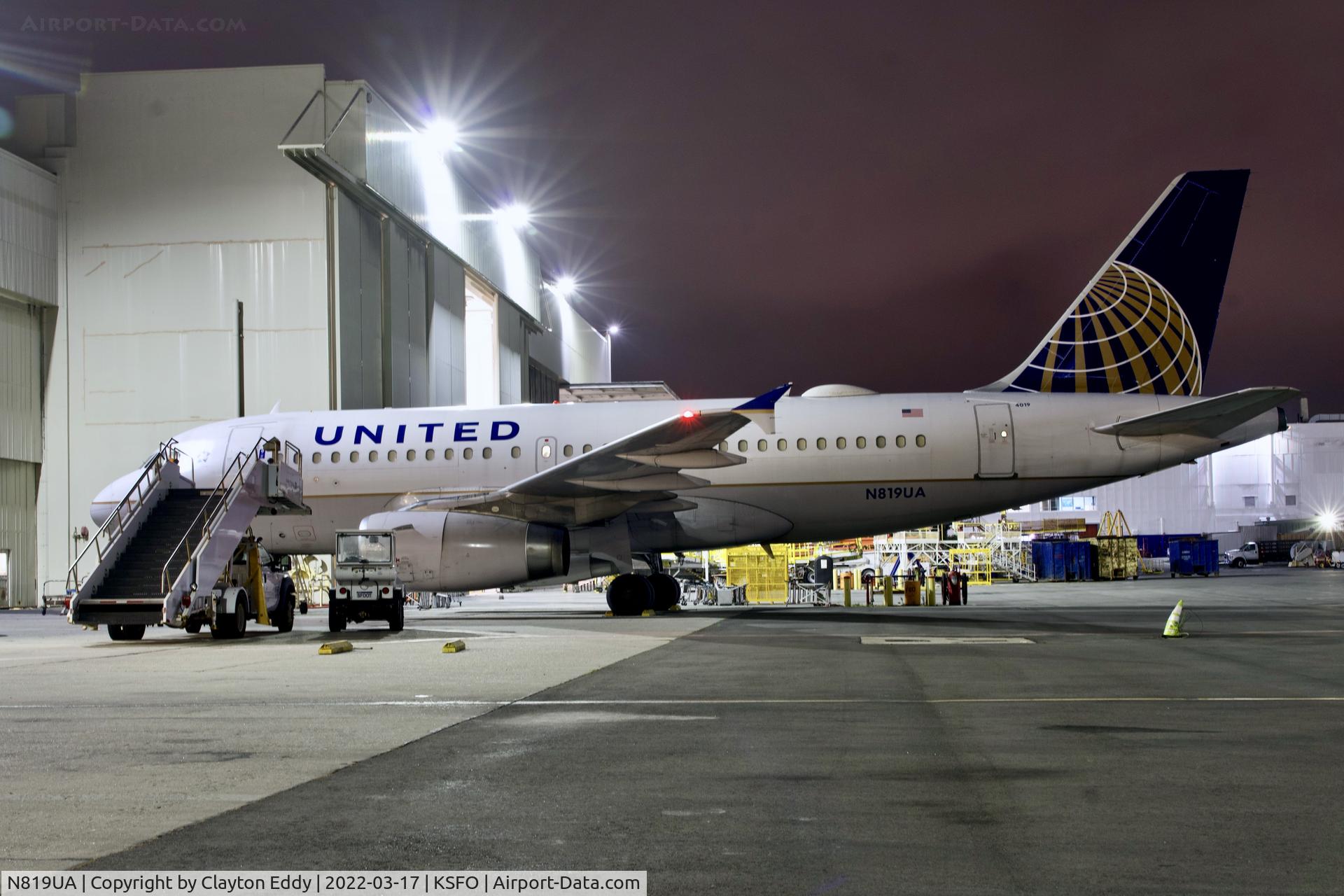 N819UA, 1998 Airbus A319-131 C/N 893, SFO 2022.