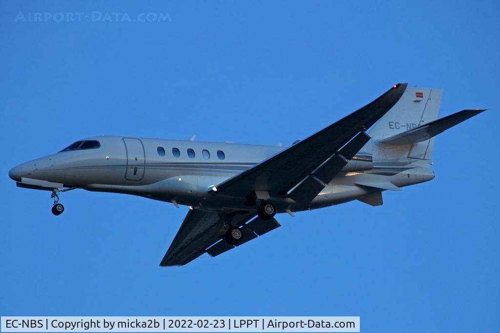 EC-NBS, 2018 Cessna 680A Citation Latitude C/N 680A-0172, Landing