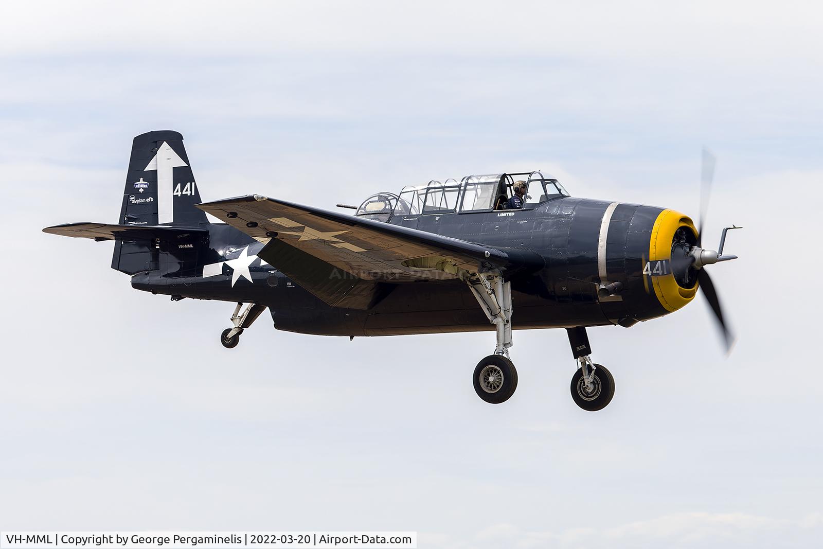 VH-MML, 1957 Grumman TBM-3E Avenger C/N 3919, Participating in the Serpentine Air Race Centennial Celebration Airshow.
