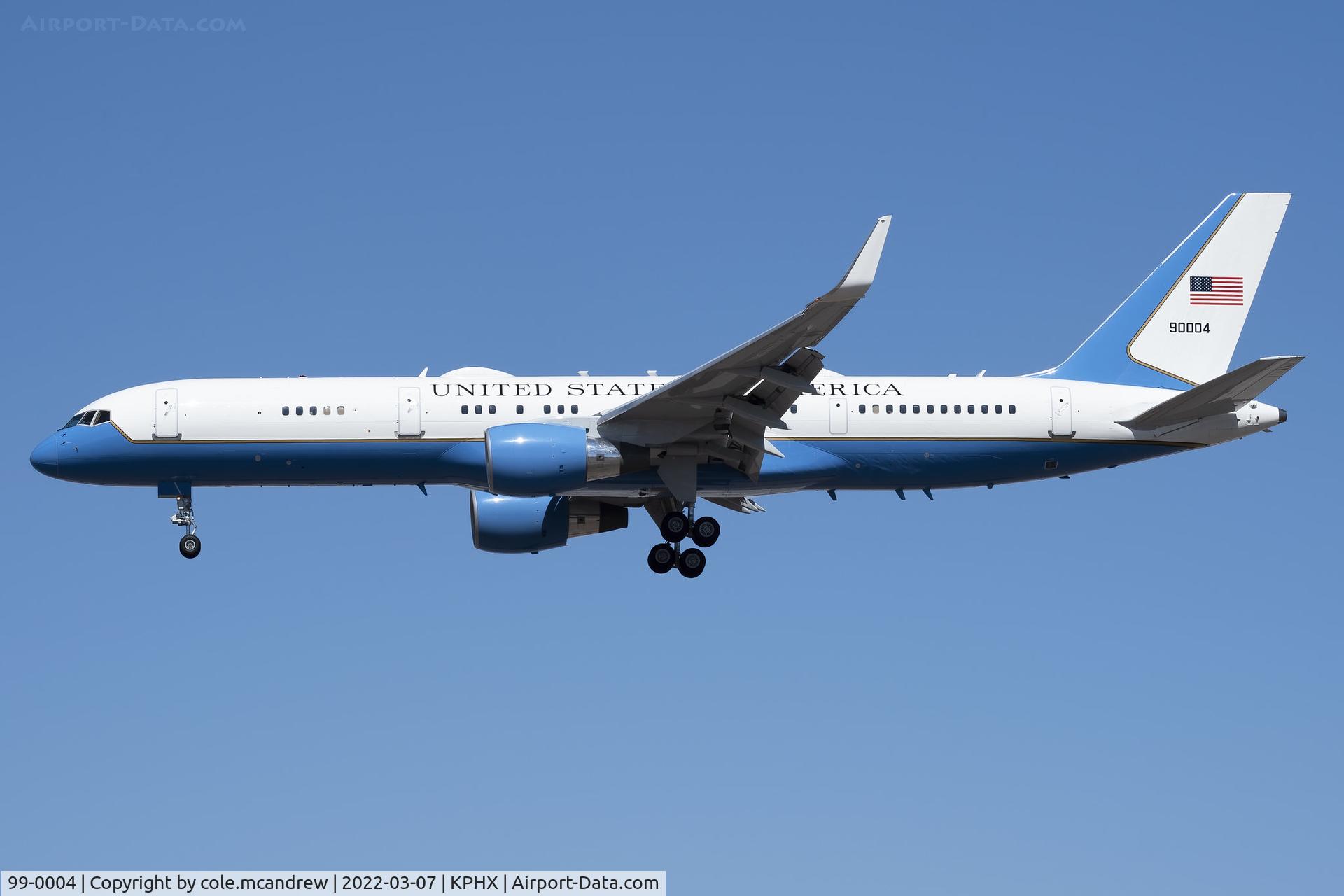 99-0004, 1999 Boeing VC-32A (757-2GA) C/N 29028, EXEC1F