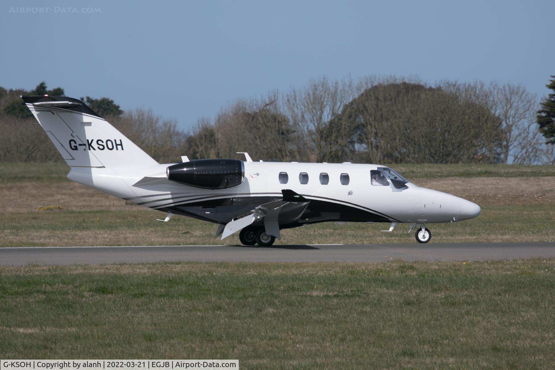 G-KSOH, 2015 Cessna 525 Citation M2 C/N 525-0889, Arriving at Guernsey from Paris