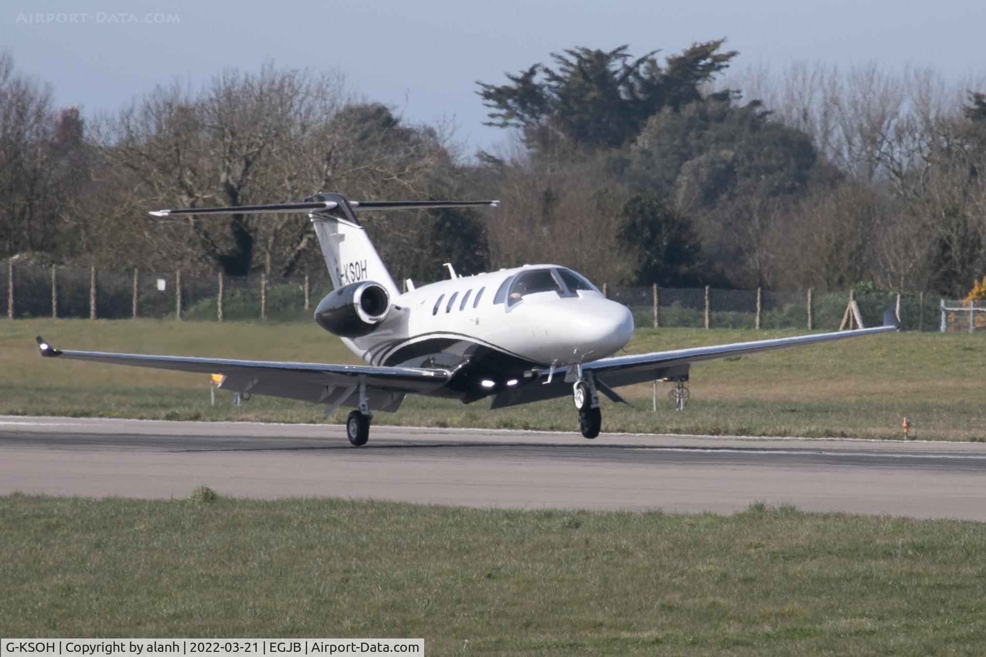 G-KSOH, 2015 Cessna 525 Citation M2 C/N 525-0889, Arriving at Guernsey from Paris