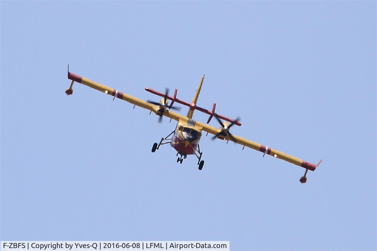 F-ZBFS, Canadair CL-215-6B11 CL-415 C/N 2001, Canadair CL-415, Short approach rwy 31R, Marseille-Marignane Airport (LFML-MRS)