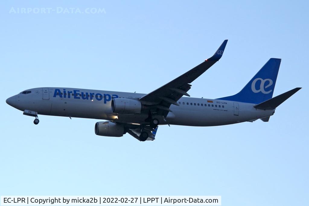 EC-LPR, 2012 Boeing 737-85P C/N 36588, Landing