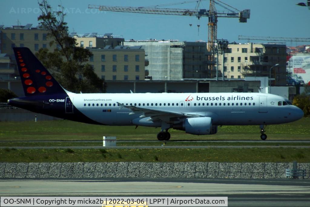 OO-SNM, 2003 Airbus A320-214 C/N 2003, Taxiing