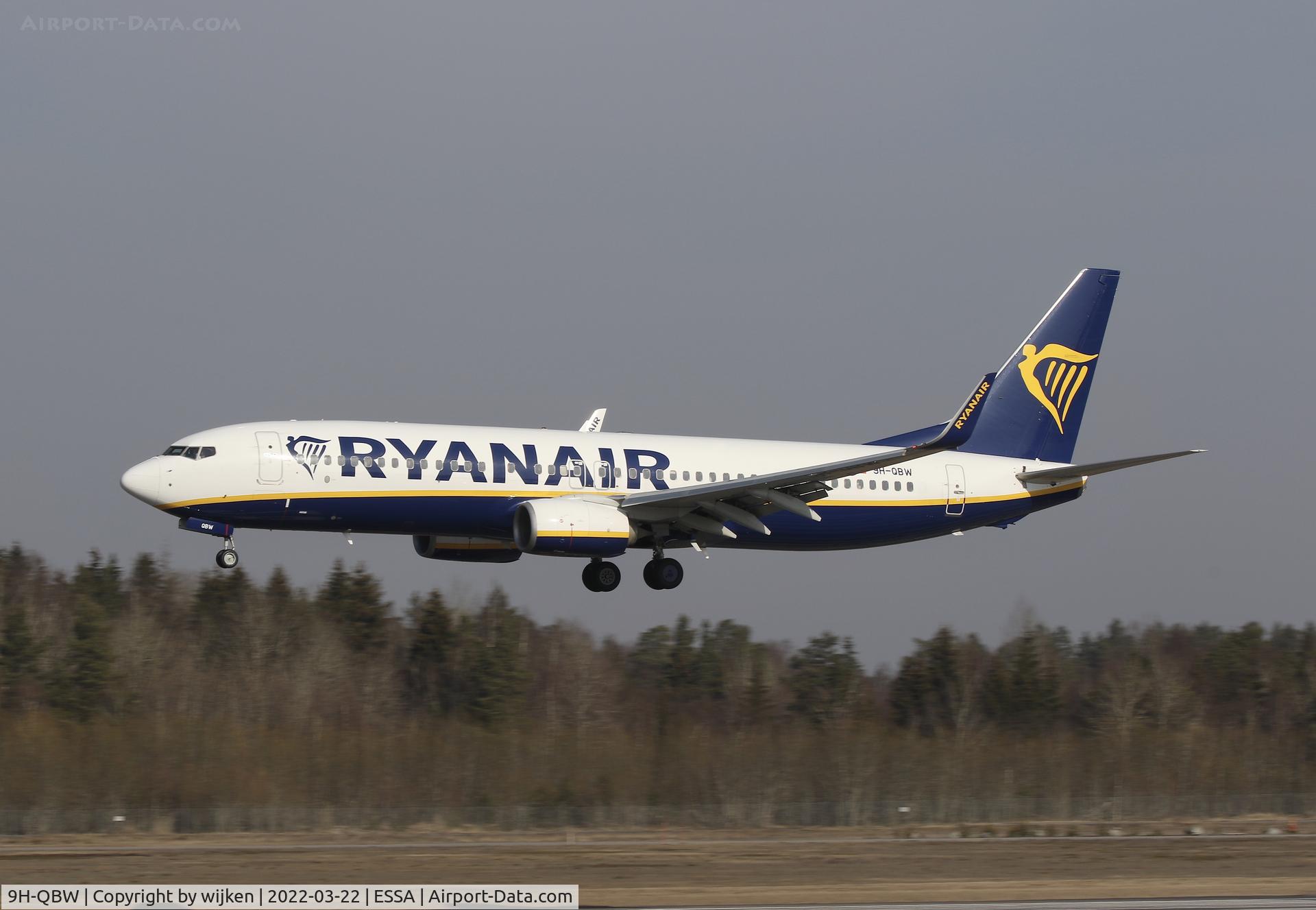 9H-QBW, 2016 Boeing 737-8AS C/N 44719, RWY 26