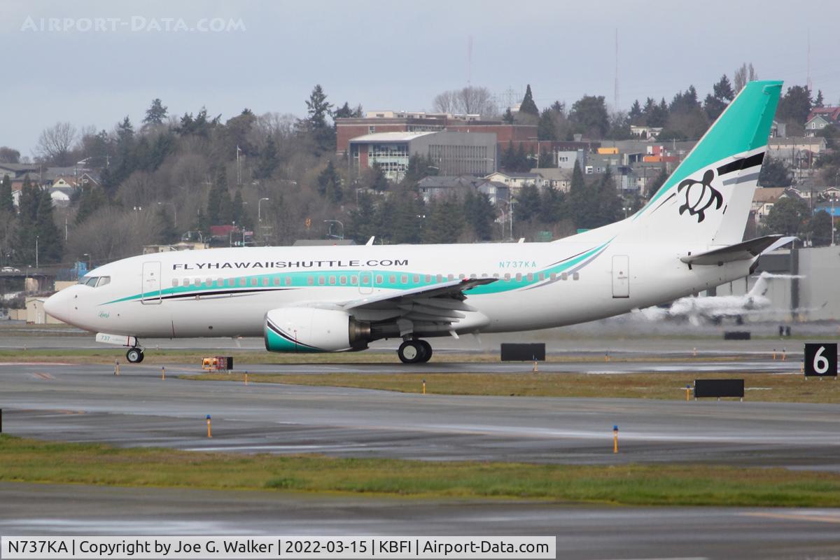N737KA, 2001 Boeing 737-7BX C/N 30740, New livery for Kaiser Air promoting their revitalized Oakland/Hawaii service.
