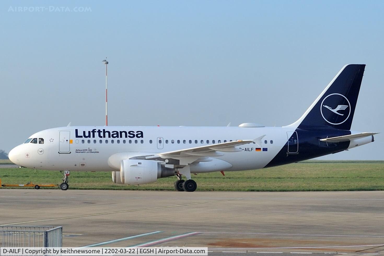 D-AILF, 1996 Airbus A319-114 C/N 636, Removed from spray shop with later DLH colour scheme.