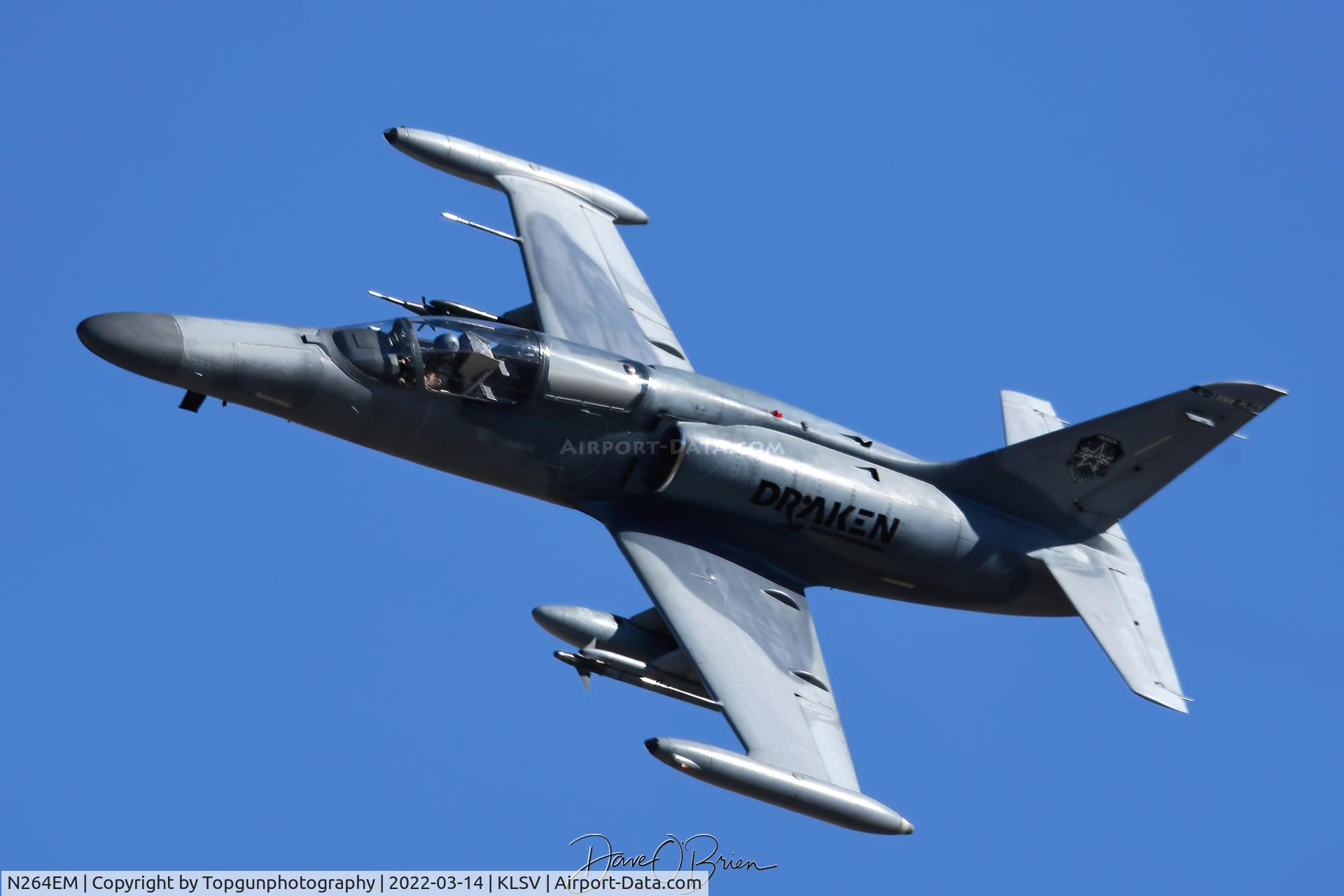 N264EM, 2001 Aero L-159E Honey Badger C/N 156019, Wookie4 flexing