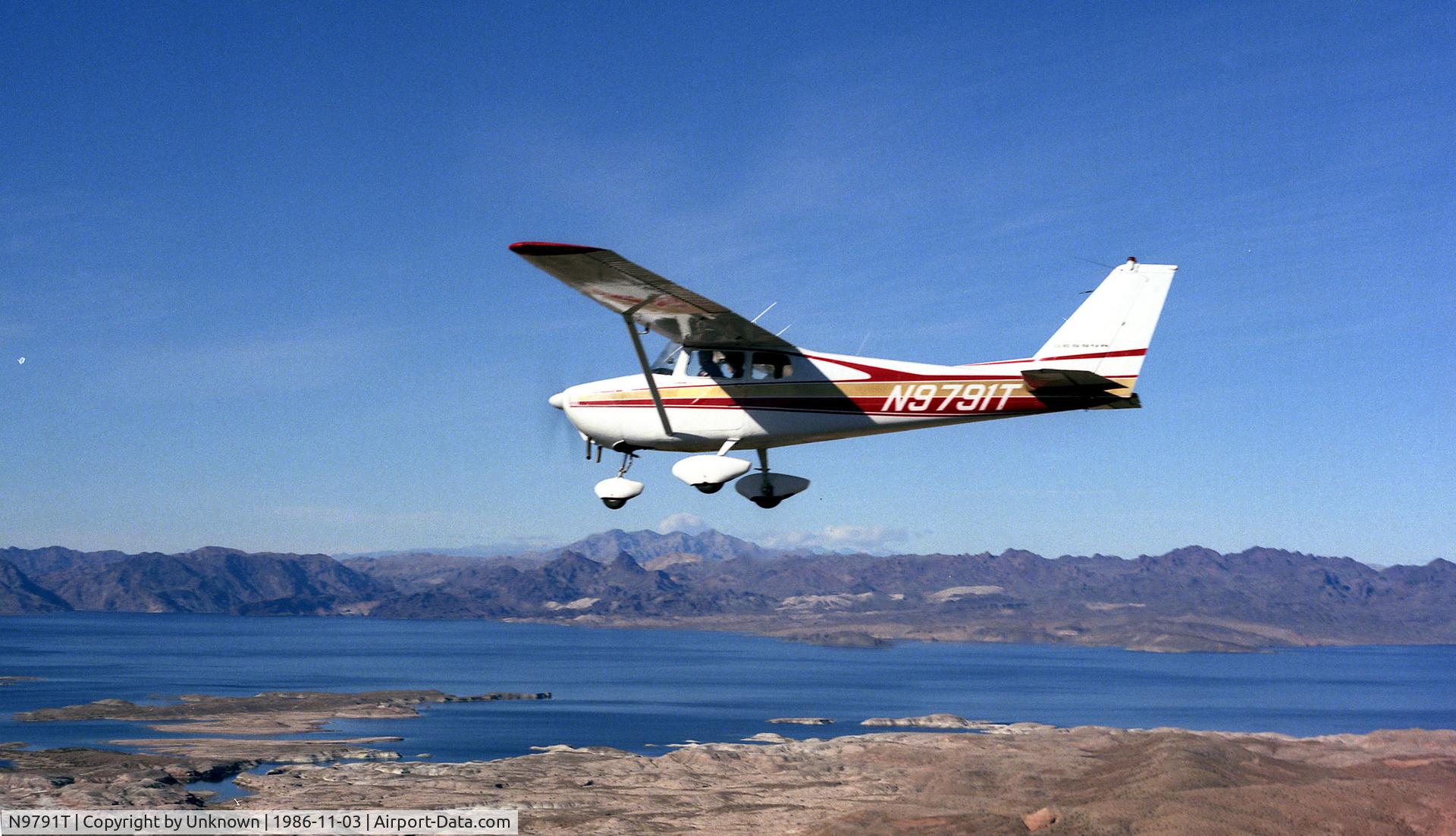 N9791T, 1960 Cessna 172A C/N 47591, Over Lake Mead