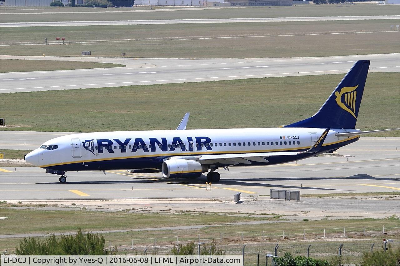 EI-DCJ, 2004 Boeing 737-8AS C/N 33564, Boeing 737-8AS, Holding point Rwy 31R, Marseille-Provence Airport (LFML-MRS)
