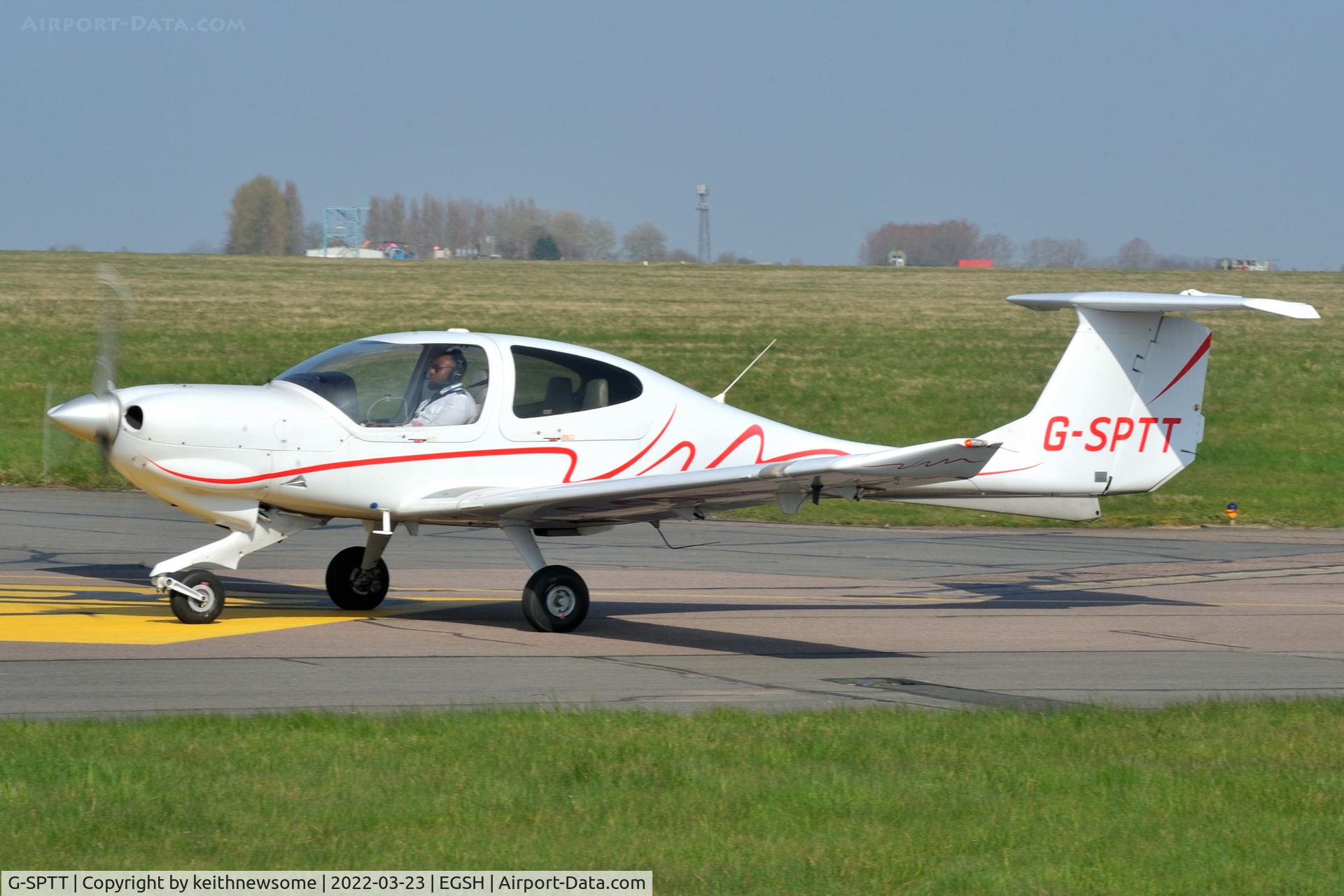 G-SPTT, 2006 Diamond DA-40D Diamond Star C/N D4.249, Arriving at Norwich from Sleap.