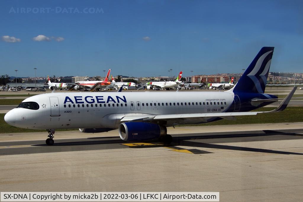 SX-DNA, 2015 Airbus A320-232 C/N 6655, Taxiing