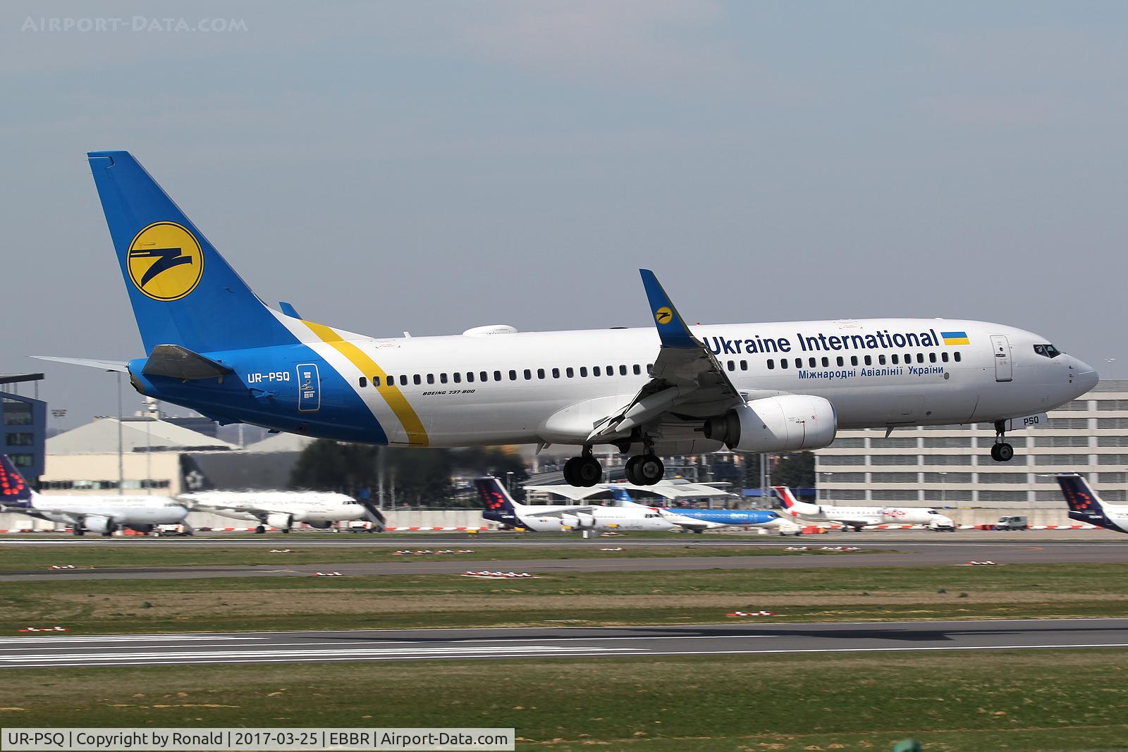 UR-PSQ, 2000 Boeing 737-86N C/N 28620, at bru
