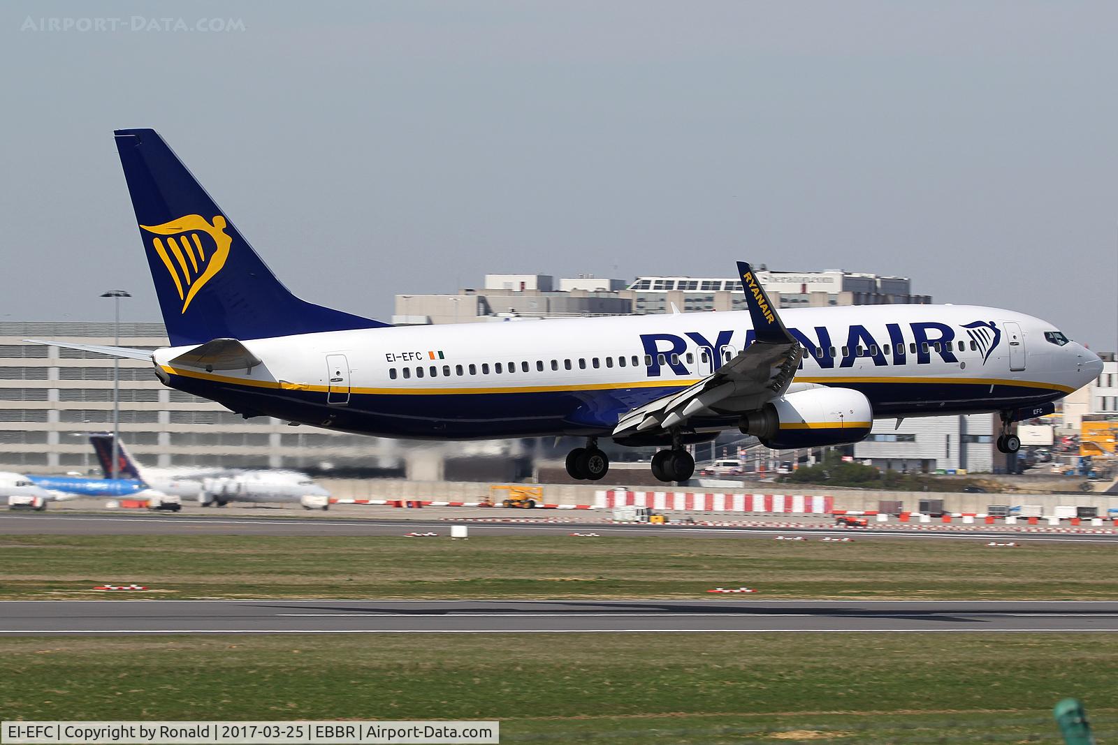 EI-EFC, 2009 Boeing 737-8AS C/N 35015, at bru