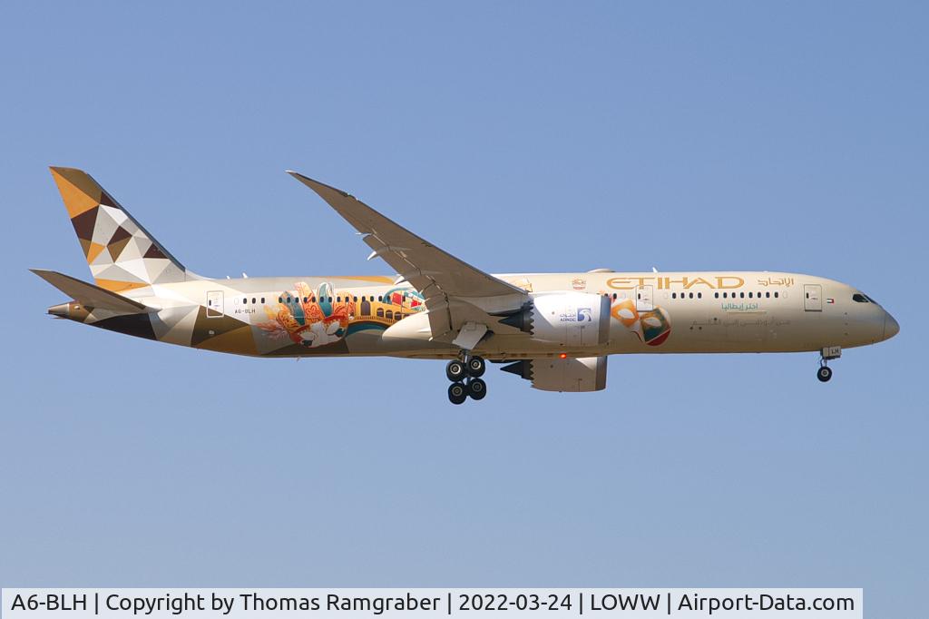 A6-BLH, 2016 Boeing 787-9 Dreamliner C/N 39653, Etihad Airways Boeing 787-9 Dreamliner 