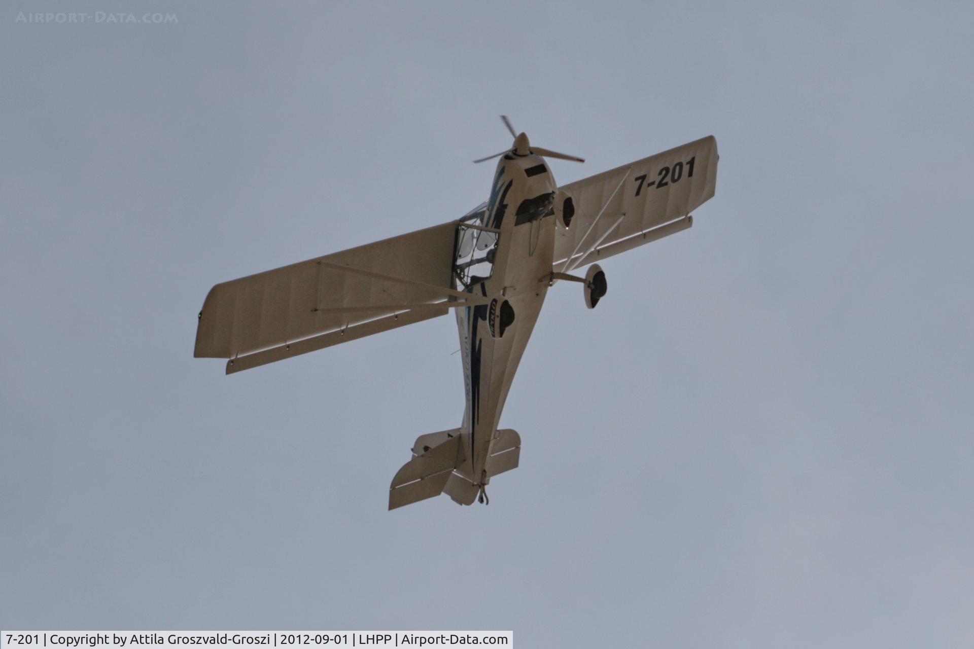 7-201, 2011 Apollo Fox C/N 150611, LHPP - Pécs-Pogány Airport, Hungary