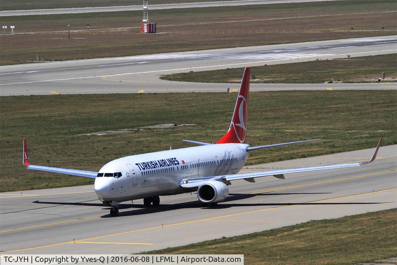 TC-JYH, 2012 Boeing 737-9F2/ER C/N 40984, Boeing 737-9F2(ER), Taxiing to holding point rwy 31R, Marseille-Provence Airport (LFML-MRS)