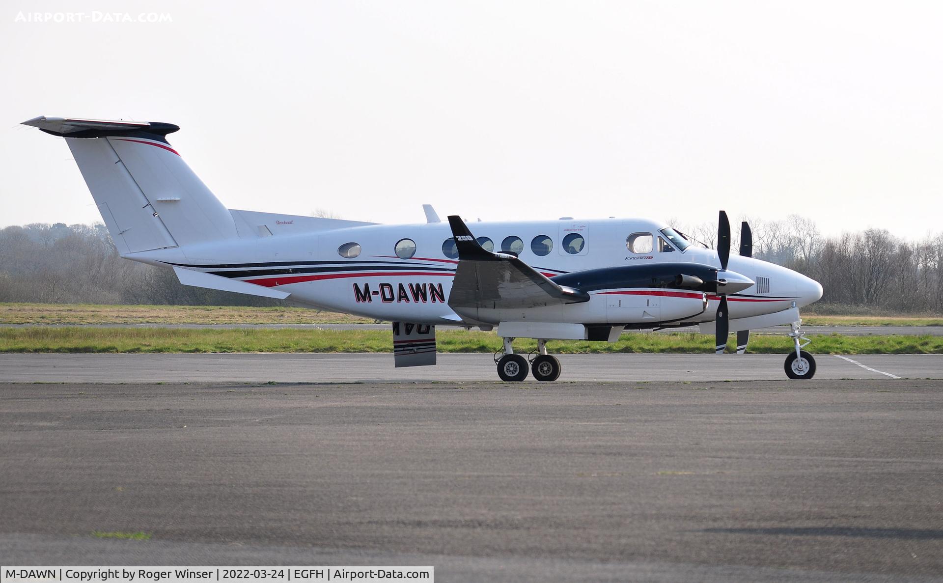 M-DAWN, 2015 Beechcraft B200GT Super King Air C/N BY-238, Visiting Super King Air bizprop operated by Dawn Meats Group.