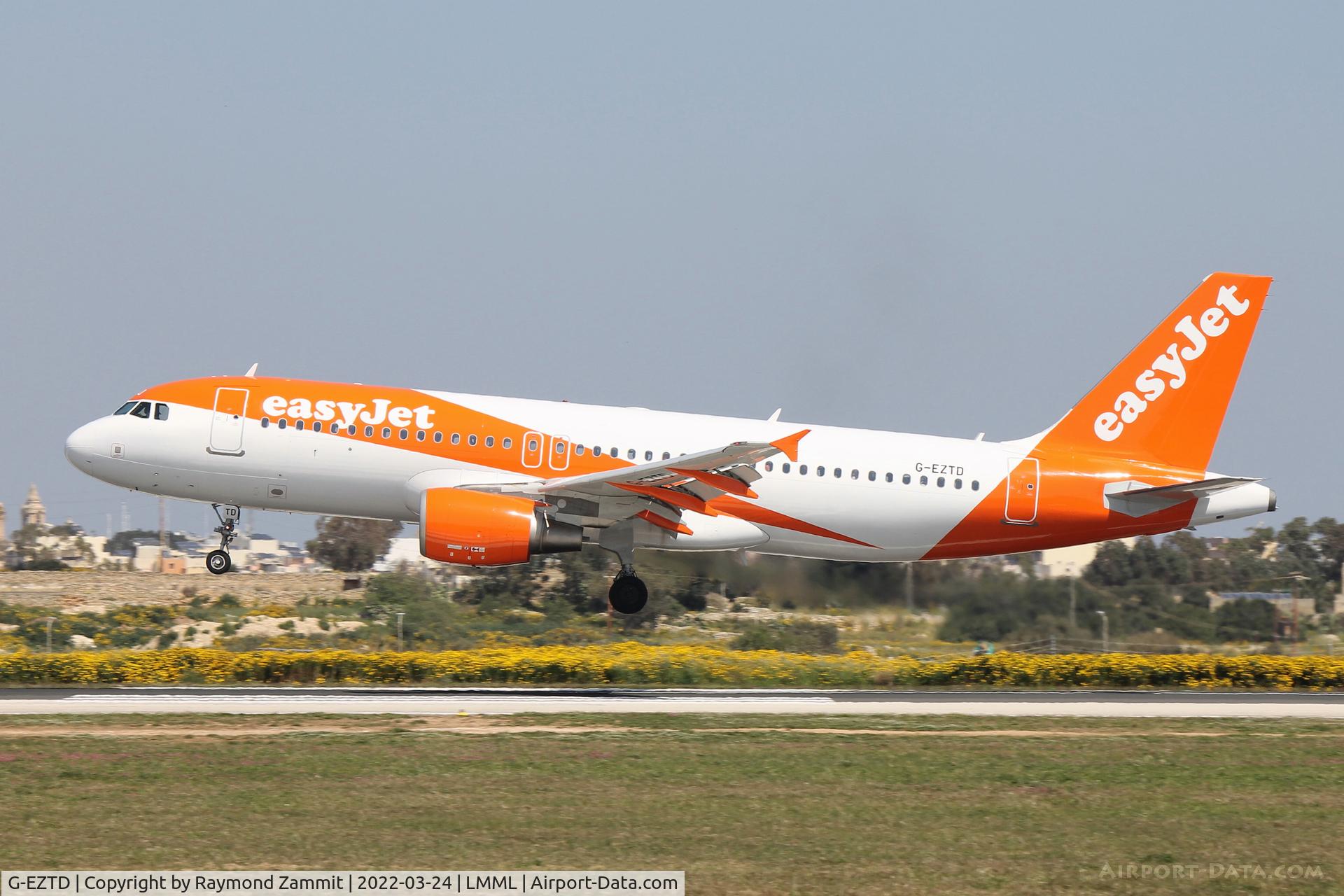 G-EZTD, 2009 Airbus A320-214 C/N 3909, A320 G-EZTD Easyjet