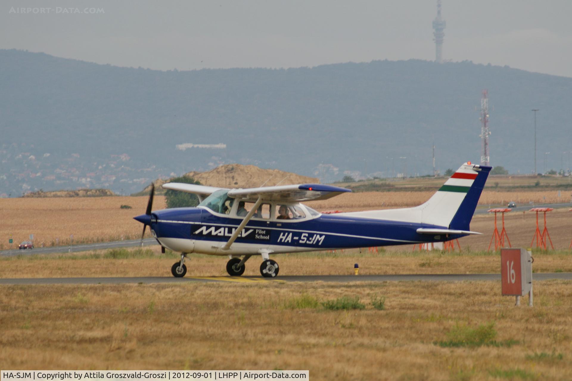 HA-SJM, Cessna 172M C/N 17261908, LHPP - Pécs-Pogány Airport, Hungary