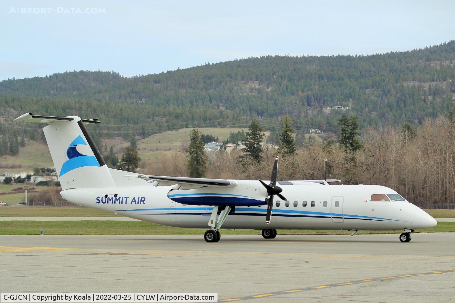 C-GJCN, 1996 De Havilland Canada DHC-8 311 Dash 8 C/N 416, On the leave to Vancouver