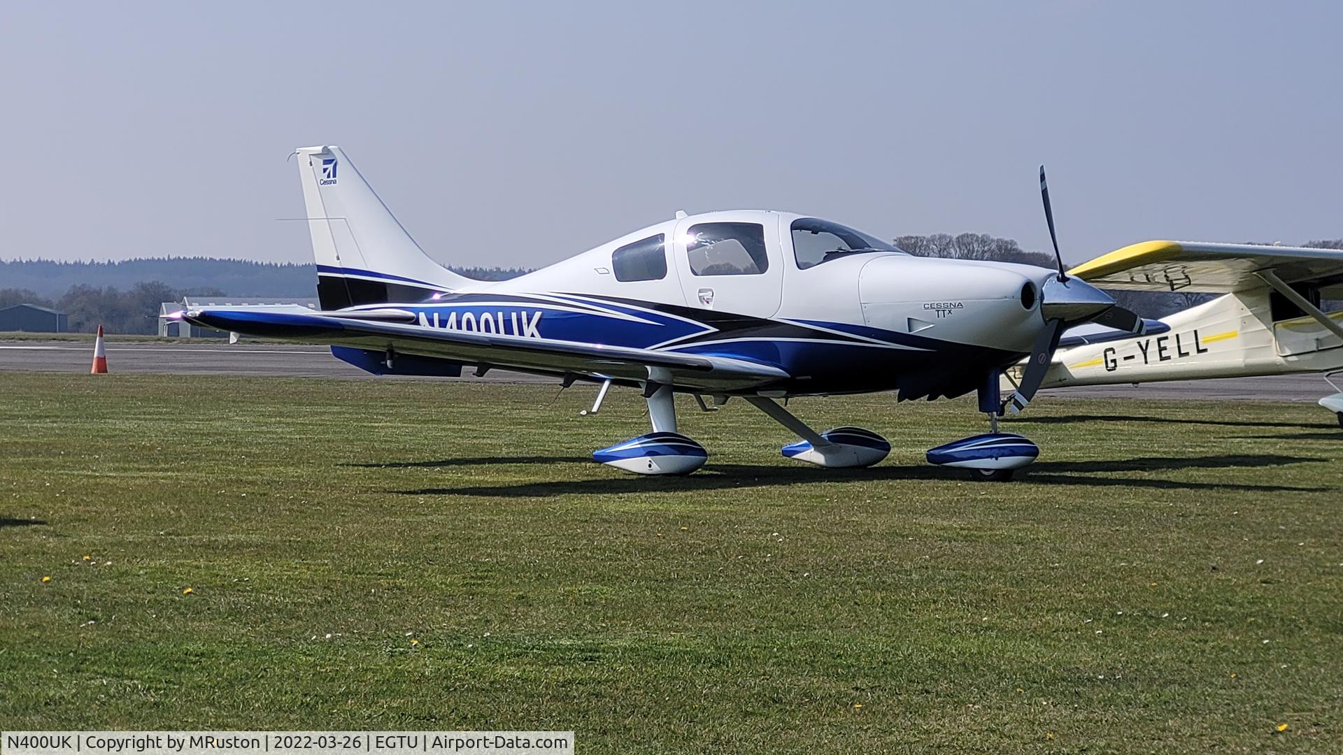 N400UK, 2005 Lancair LC41-550FG C/N 41062, Visitor to Dunkeswell