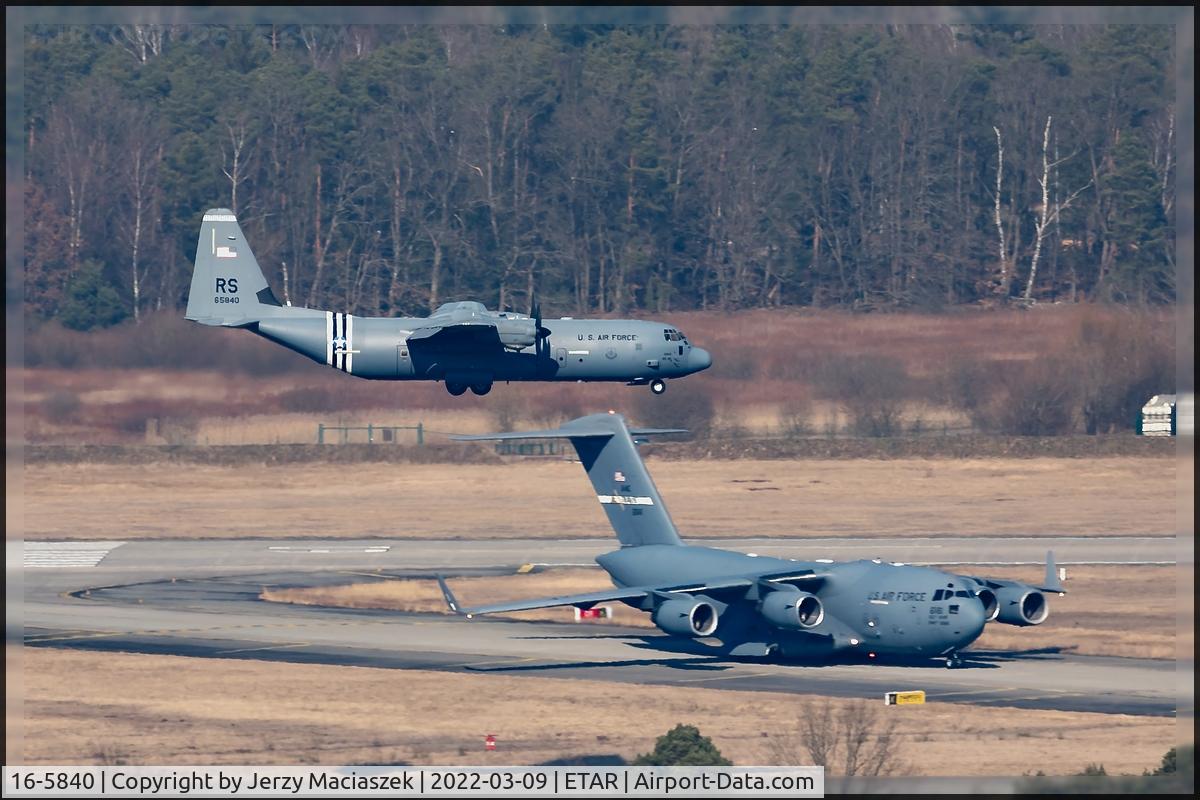 16-5840, Lockheed Martin C-130J-30 Super Hercules C/N 382-5840, 16-5840 (RS), Lockheed Martin C-130J-30 Super Hercules, c/n: 382-5840