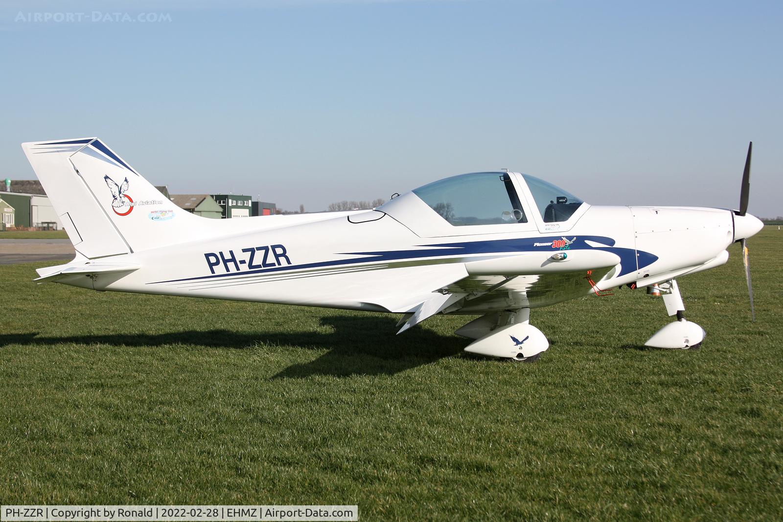 PH-ZZR, Alpi Aviation Pioneer 300 Kite C/N 5016, at ehmz