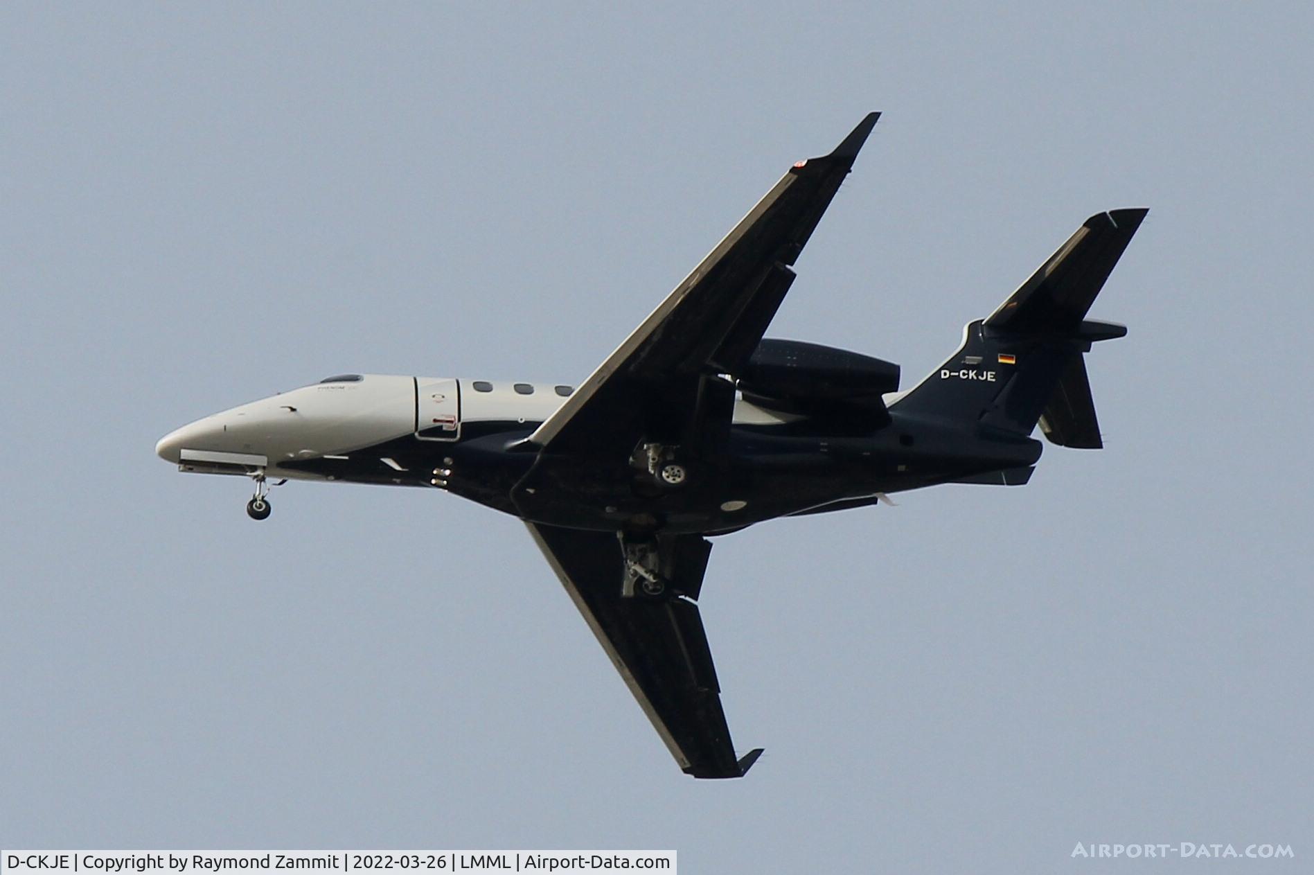 D-CKJE, 2017 Embraer EMB-505 Phenom 300 C/N 50500404, Embraer EMB-505 Phenom 300 D-CKJE Air Hamburg