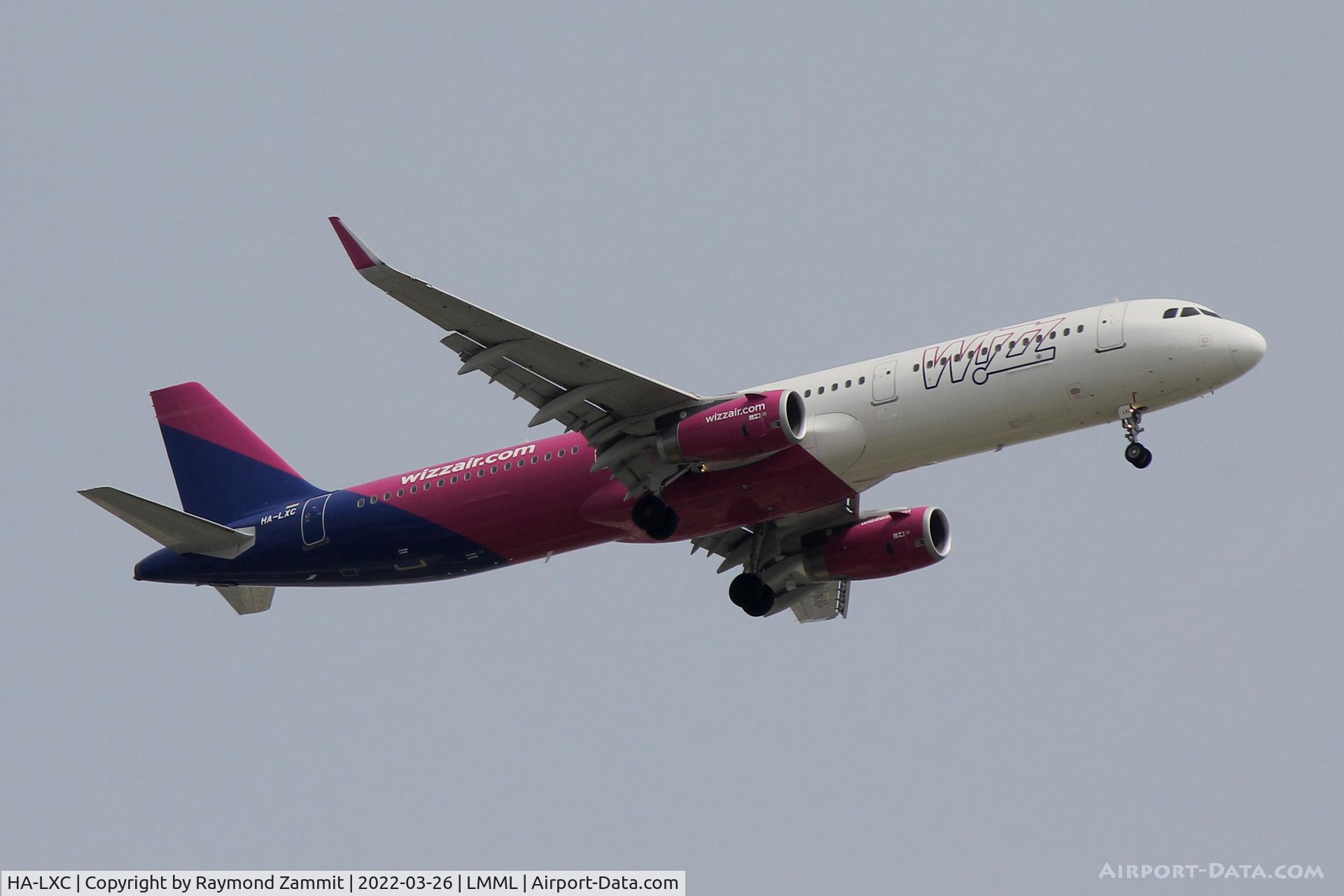 HA-LXC, 2016 Airbus A321-231 C/N 6976, A321 HA-LXC Wizzair