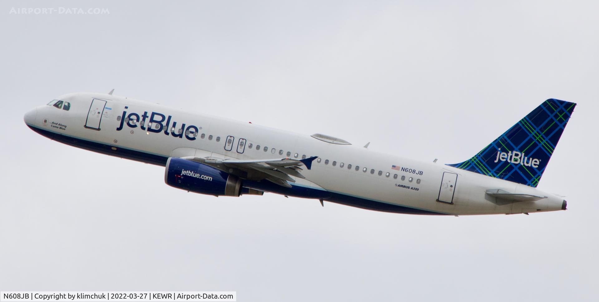 N608JB, 2005 Airbus A320-232 C/N 2415, Taking off
