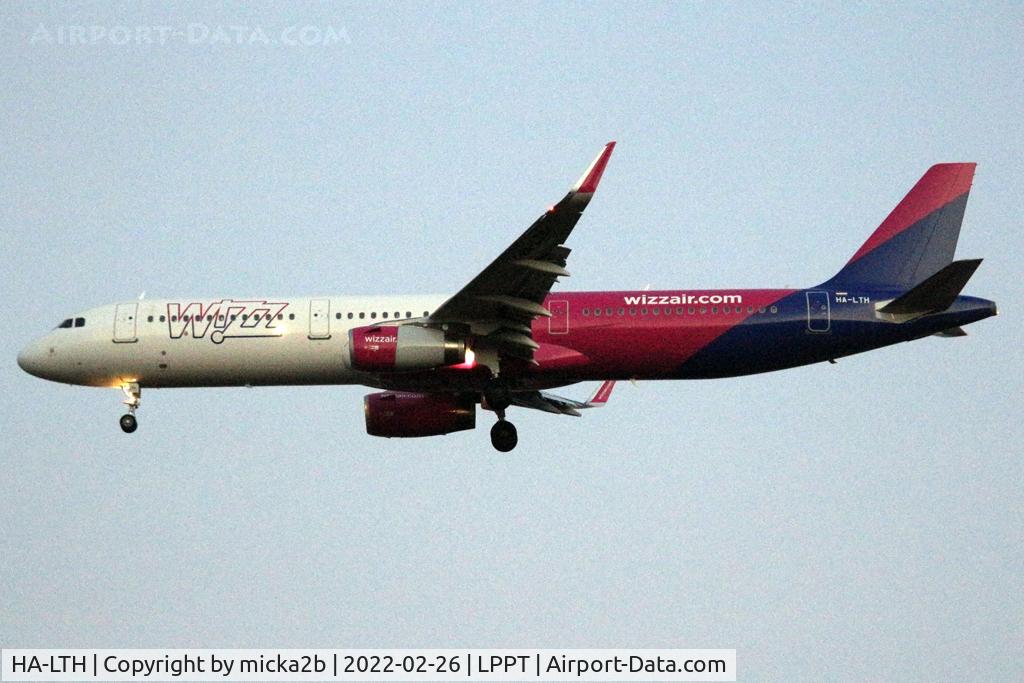HA-LTH, Airbus A321-231 C/N 8724, Landing