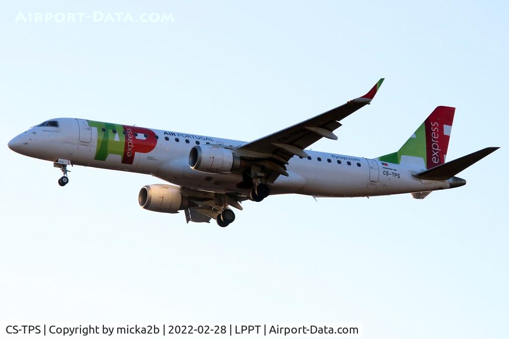 CS-TPS, 2011 Embraer 190LR (ERJ-190-100LR) C/N 19000493, Landing