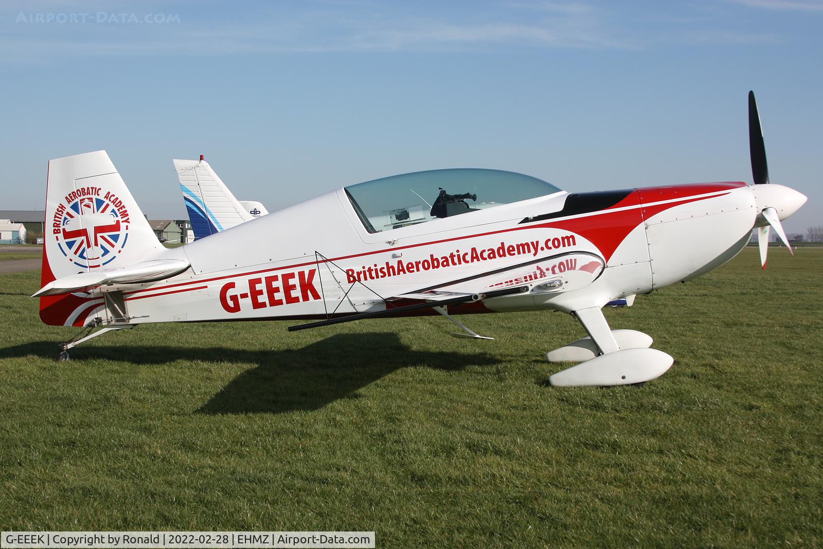 G-EEEK, 2006 Extra EA-300/200 C/N 1034, at ehmz
