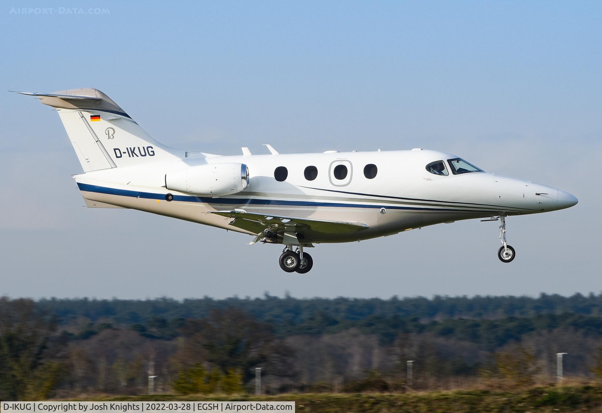 D-IKUG, 2008 Hawker Beechcraft 390 Premier 1A C/N RB-255, Arriving at Norwich.