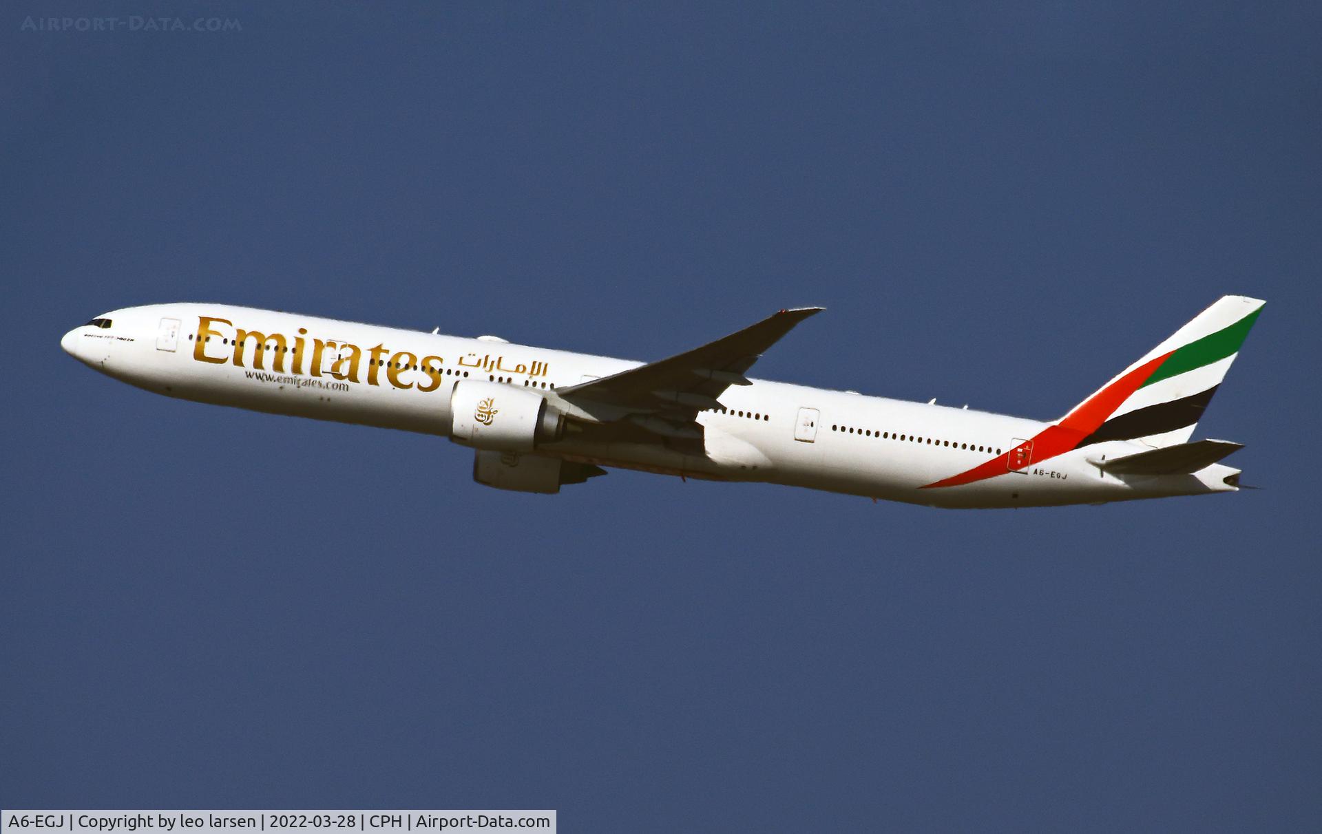 A6-EGJ, 2011 Boeing 777-31H/ER C/N 38989, Copenhagen 28.3.2022
