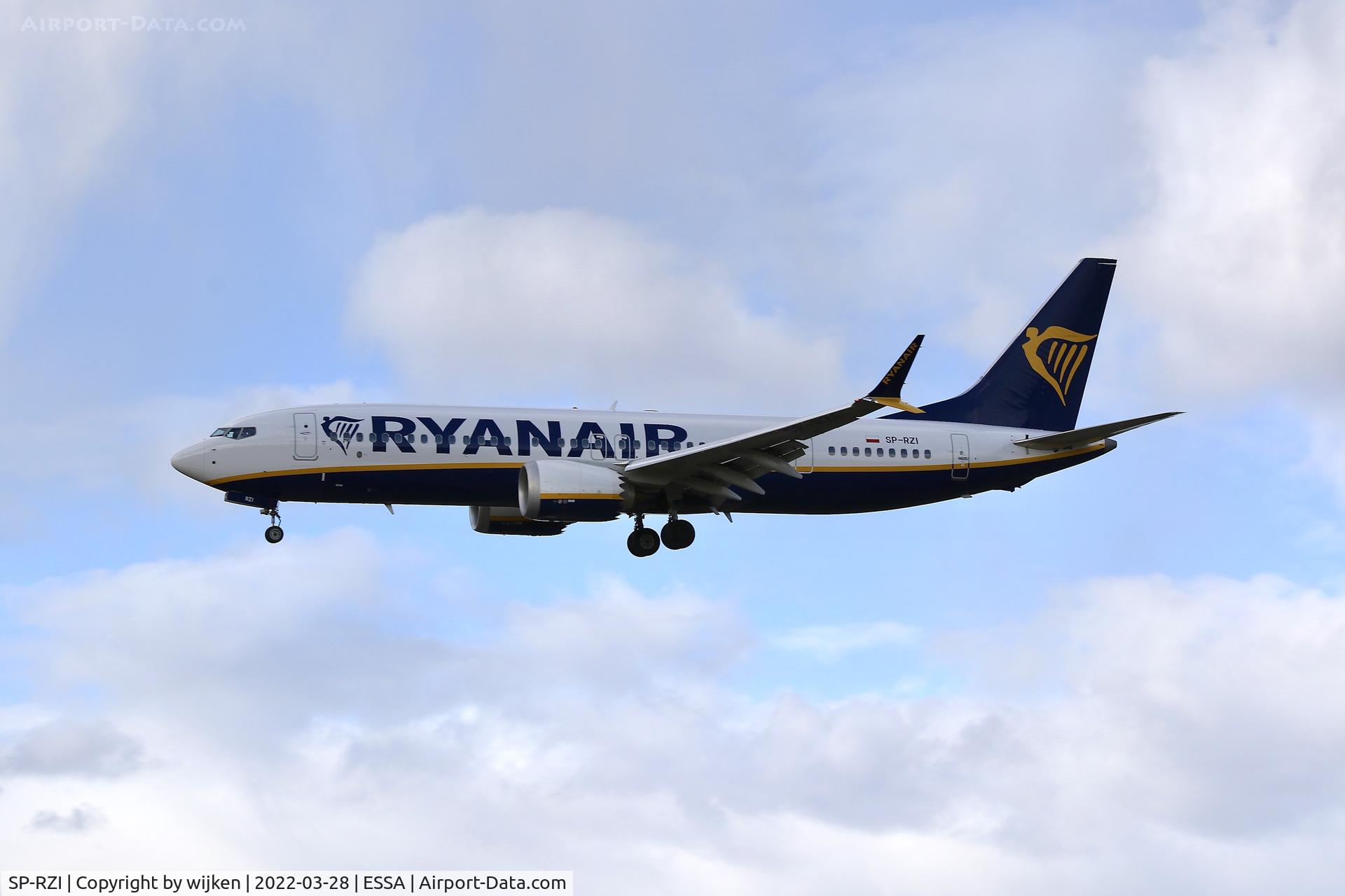 SP-RZI, 2019 Boeing 737-8-200 MAX C/N 62305, RWY 26