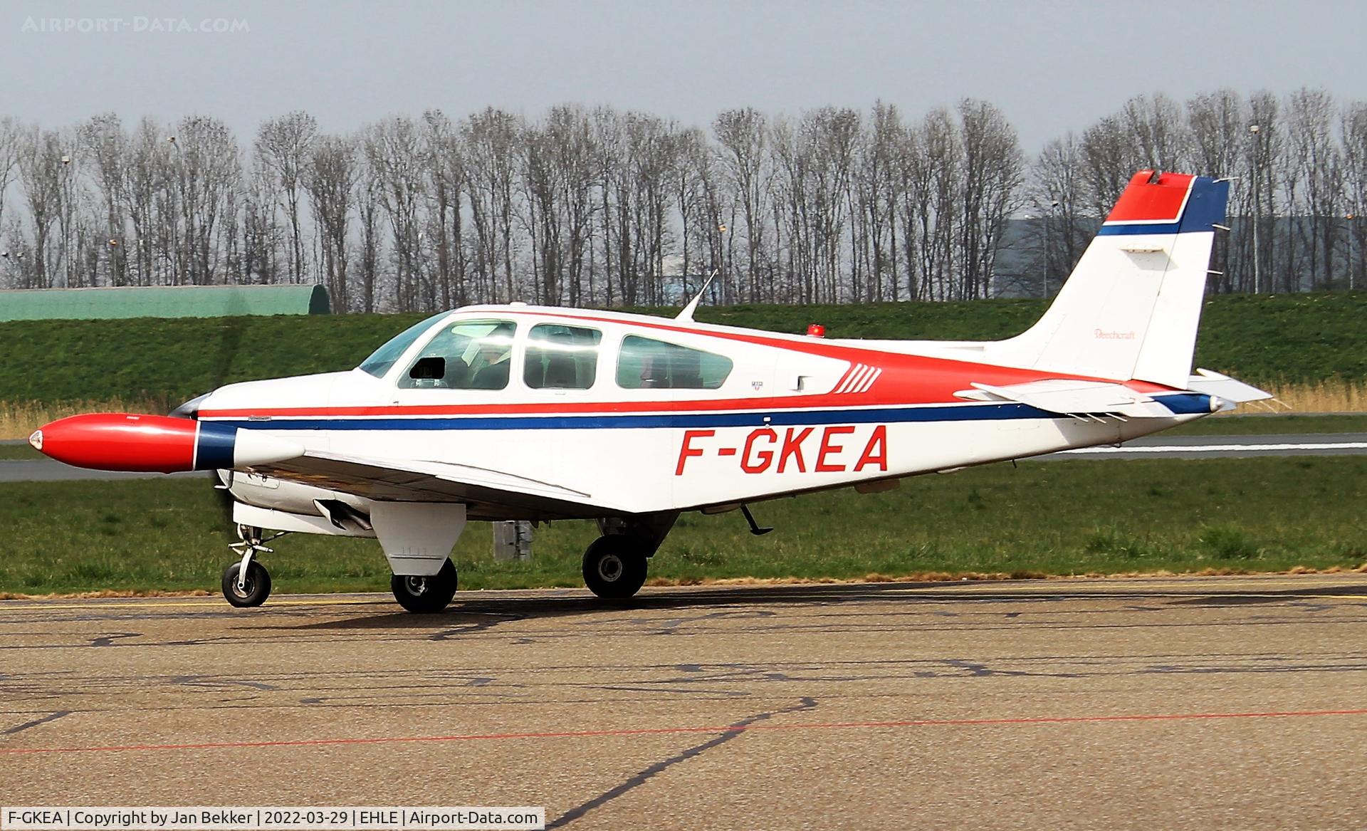 F-GKEA, Beech F33A Bonanza C/N CE-1628, Lelystad Airport