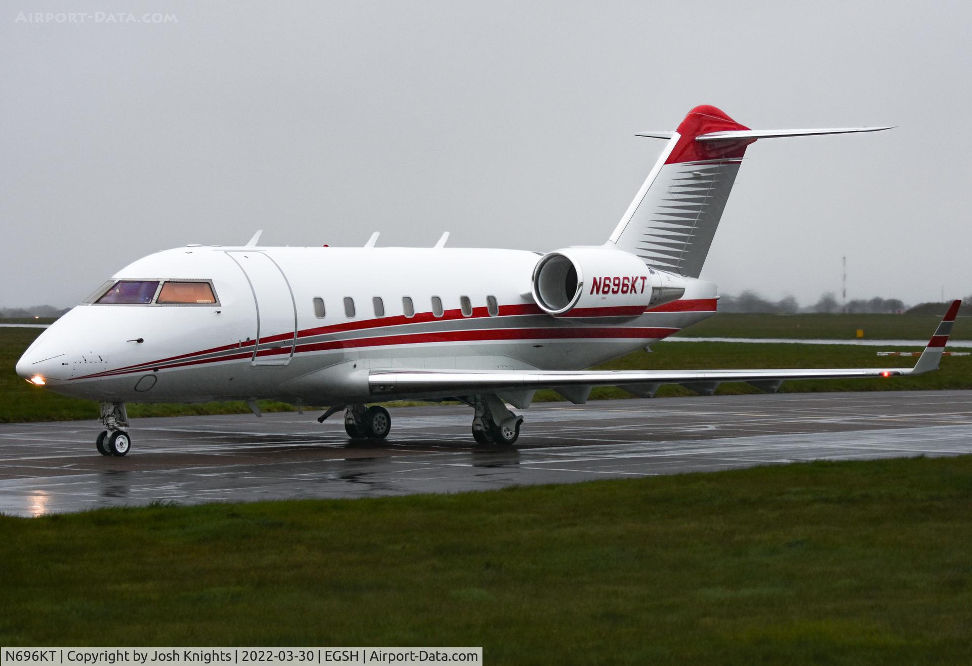 N696KT, 1999 Canadair Challenger 604 C/N 5421, Arriving From Morristown.