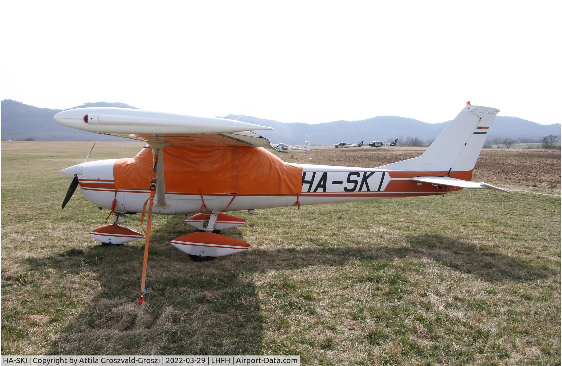HA-SKI, Cessna 150G C/N 15065401, LHFH - Farkashegy Airport, Budakeszi, Hungary
