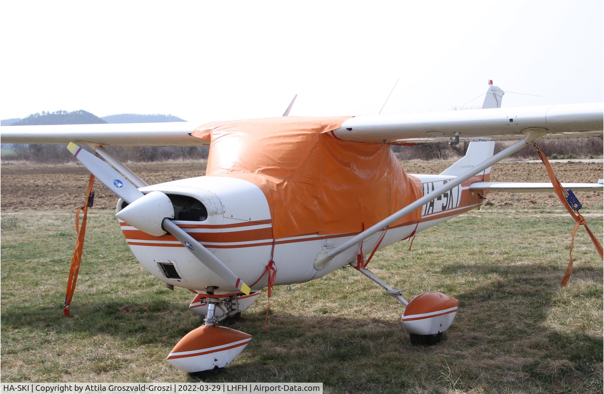 HA-SKI, Cessna 150G C/N 15065401, LHFH - Farkashegy Airport, Budakeszi, Hungary