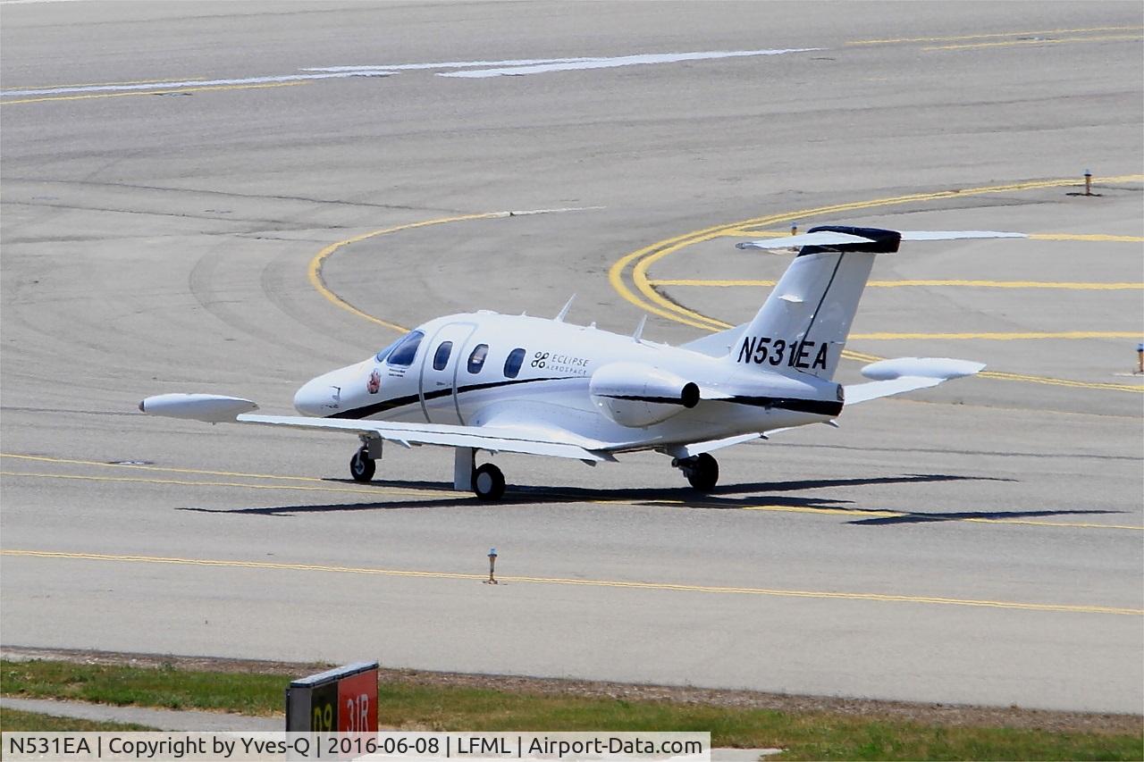N531EA, 2007 Eclipse Aviation Corp EA500 C/N 000031, Eclipse Aviation Corp EA500, Lining up rwy 31R, Marseille-Provence Airport (LFML-MRS)