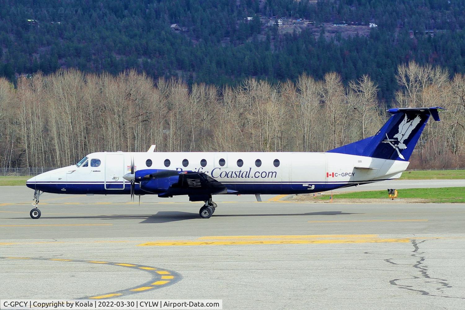 C-GPCY, Beech 1900C C/N UB-45, Departure to Kamloops
