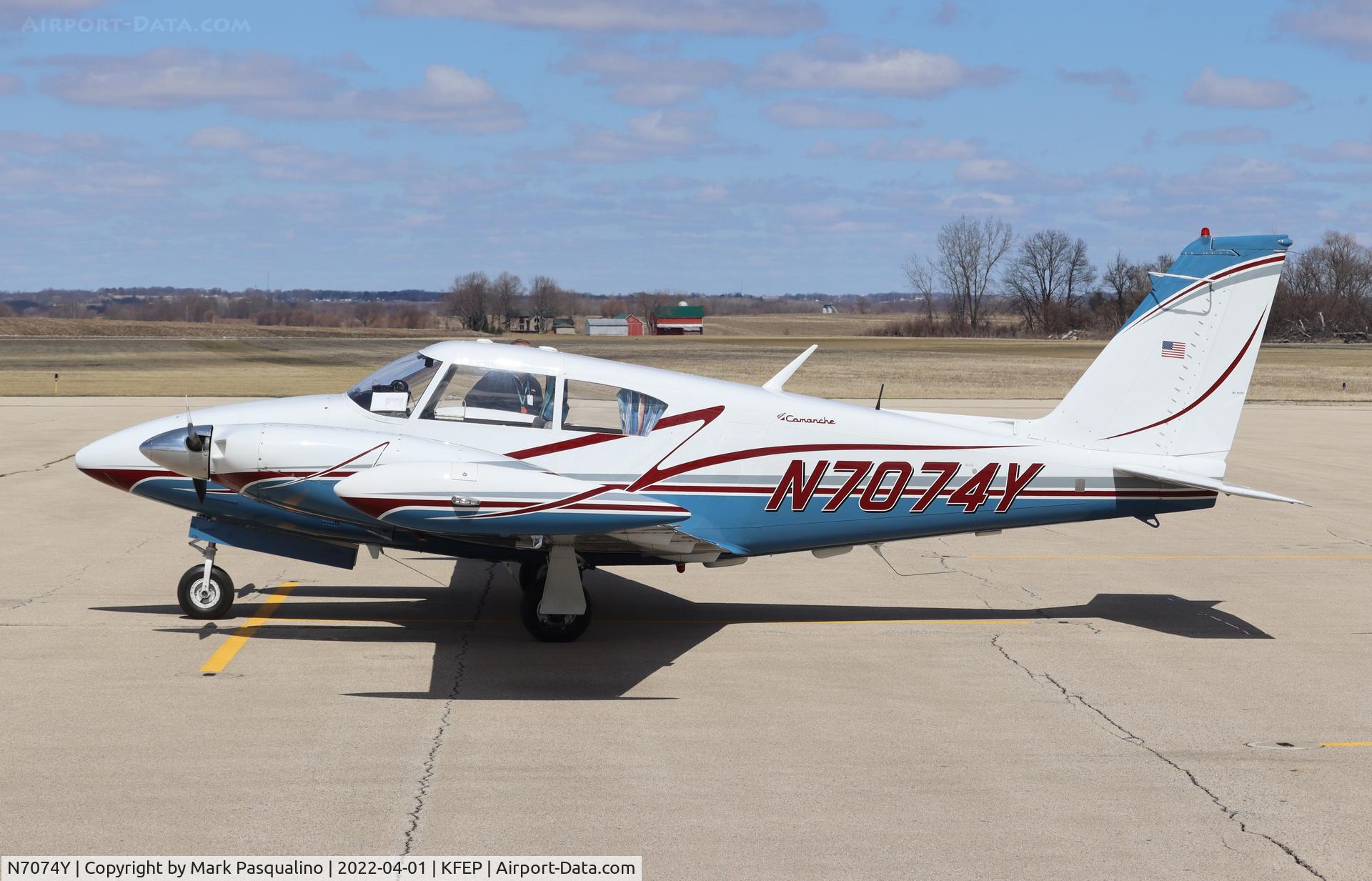 N7074Y, 1963 Piper PA-30 Twin Comanche C/N 30-87, Piper PA-30