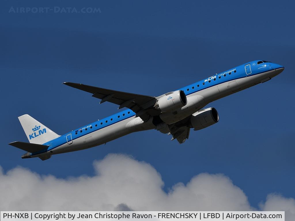PH-NXB, 2021 Embraer E195-E2 (ERJ-190-400STD) C/N 19020047, KLM take off runway 05 to Amsterdam