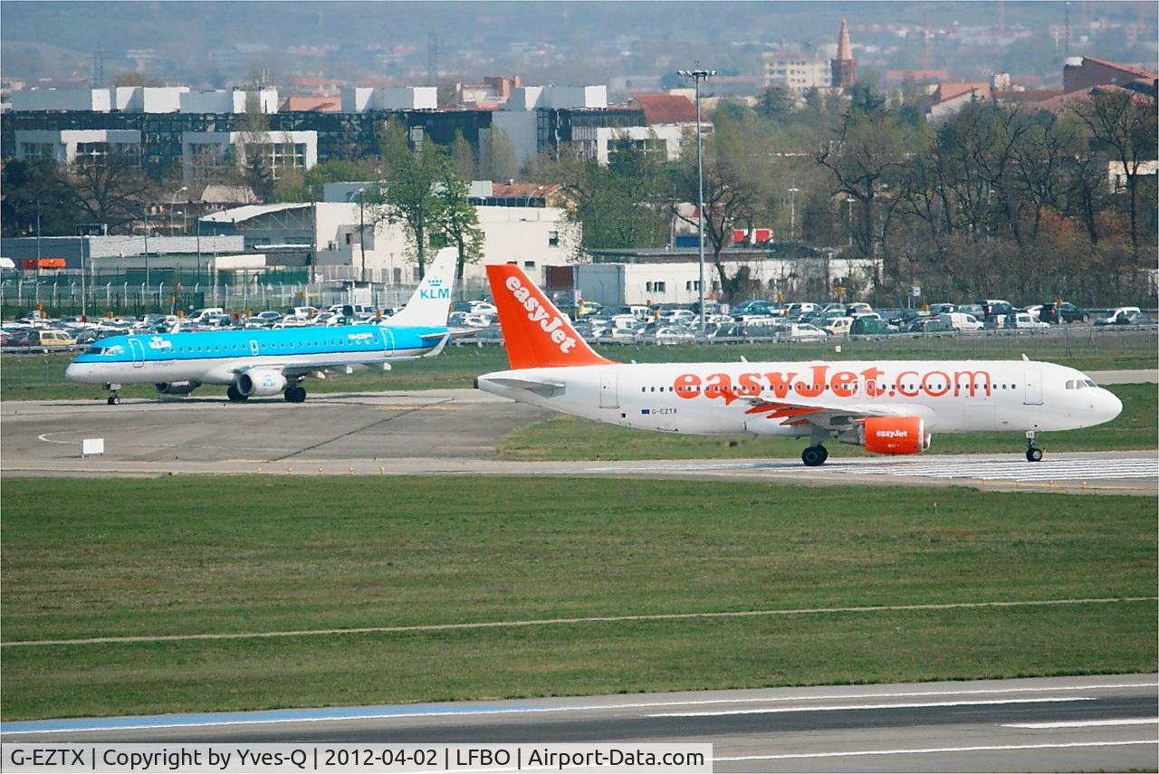 G-EZTX, 2010 Airbus A320-214 C/N 4286, Airbus A320-214, Lining up rwy 14L, Toulouse Blagnac Airport (LFBO-TLS)