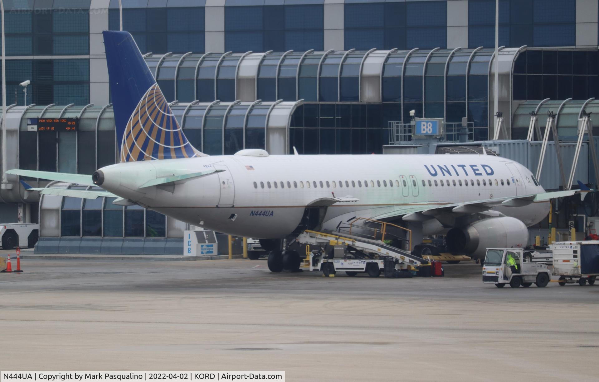 N444UA, 1998 Airbus A320-232 C/N 824, Airbus A320-232